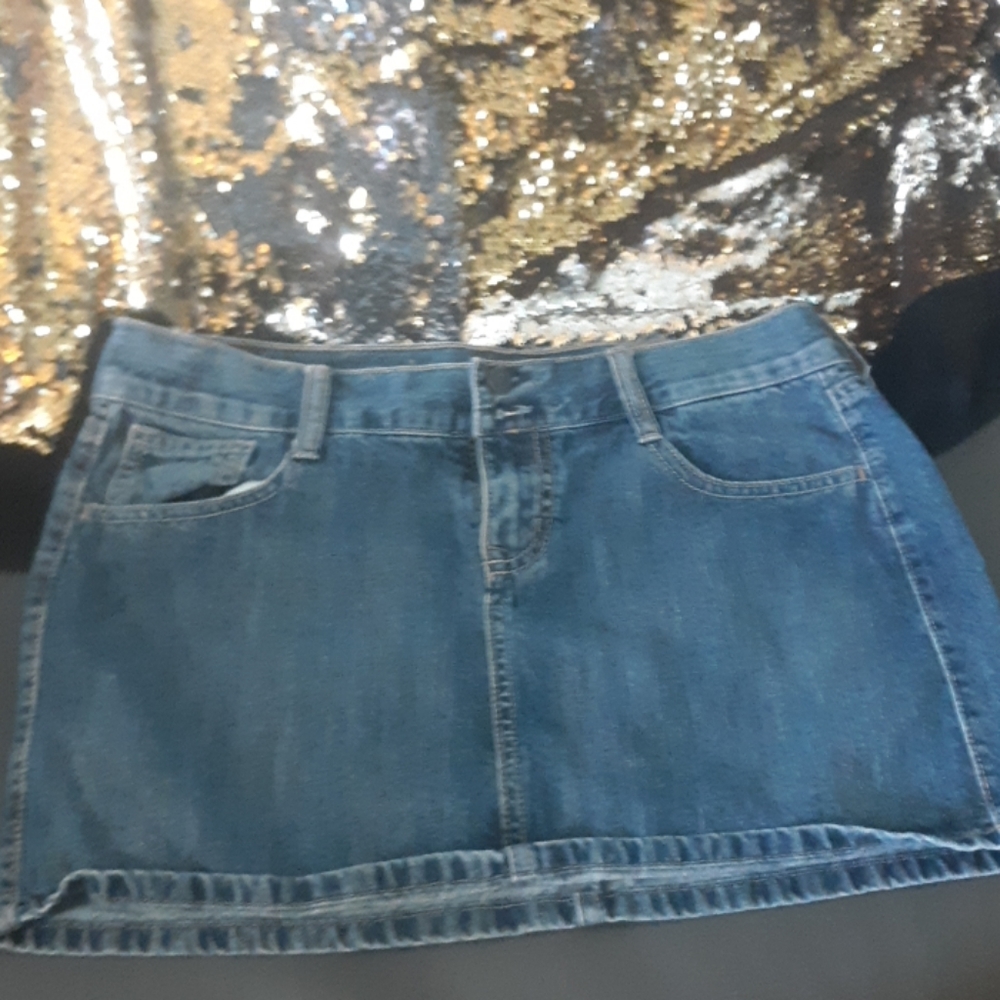 Old Navy mini skirt